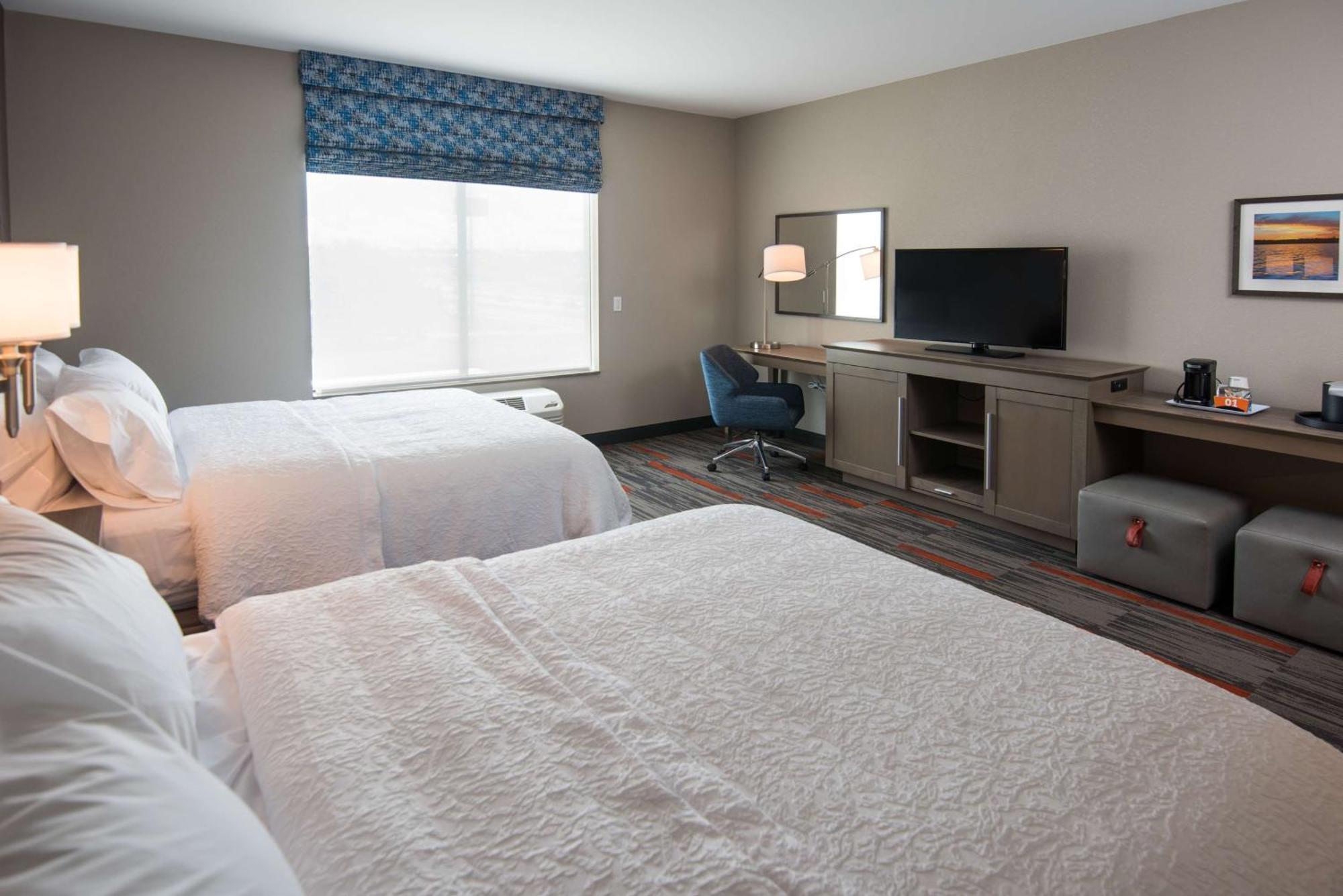 Hotel Hampton And At Wisconsin Dells Delton 3*