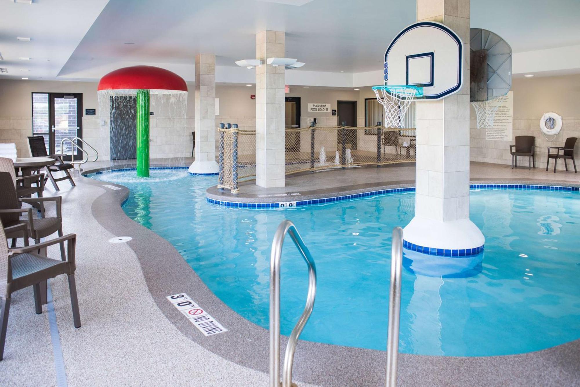 Hotel Hampton And At Wisconsin Dells Delton Lake Delton