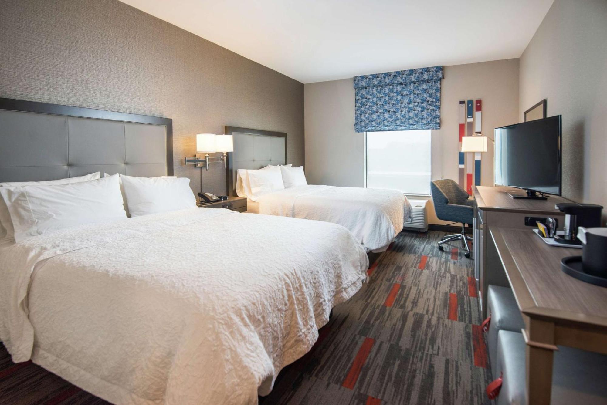 Hampton And At Wisconsin Dells Delton 3*